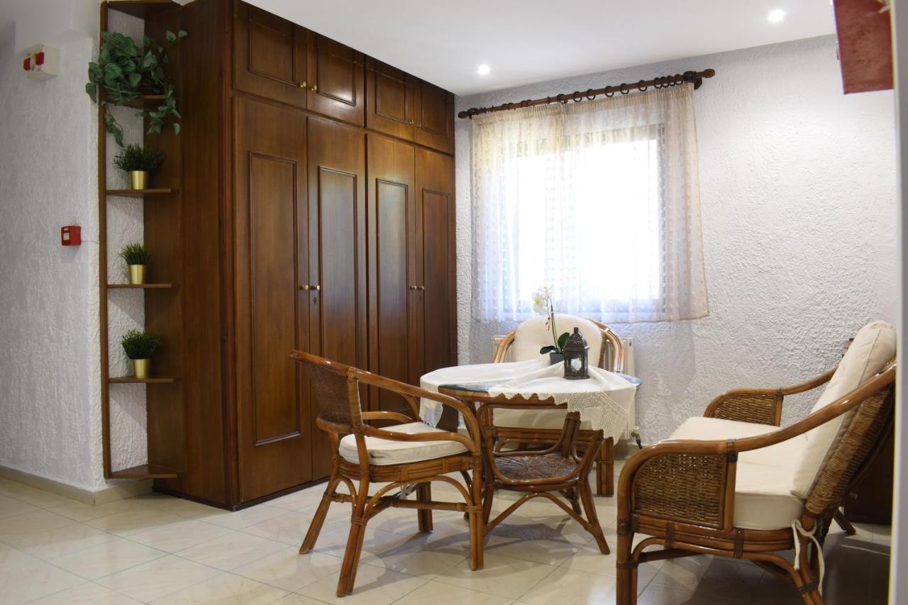 Hotel Lefkes Paralia Skotinis Exterior photo