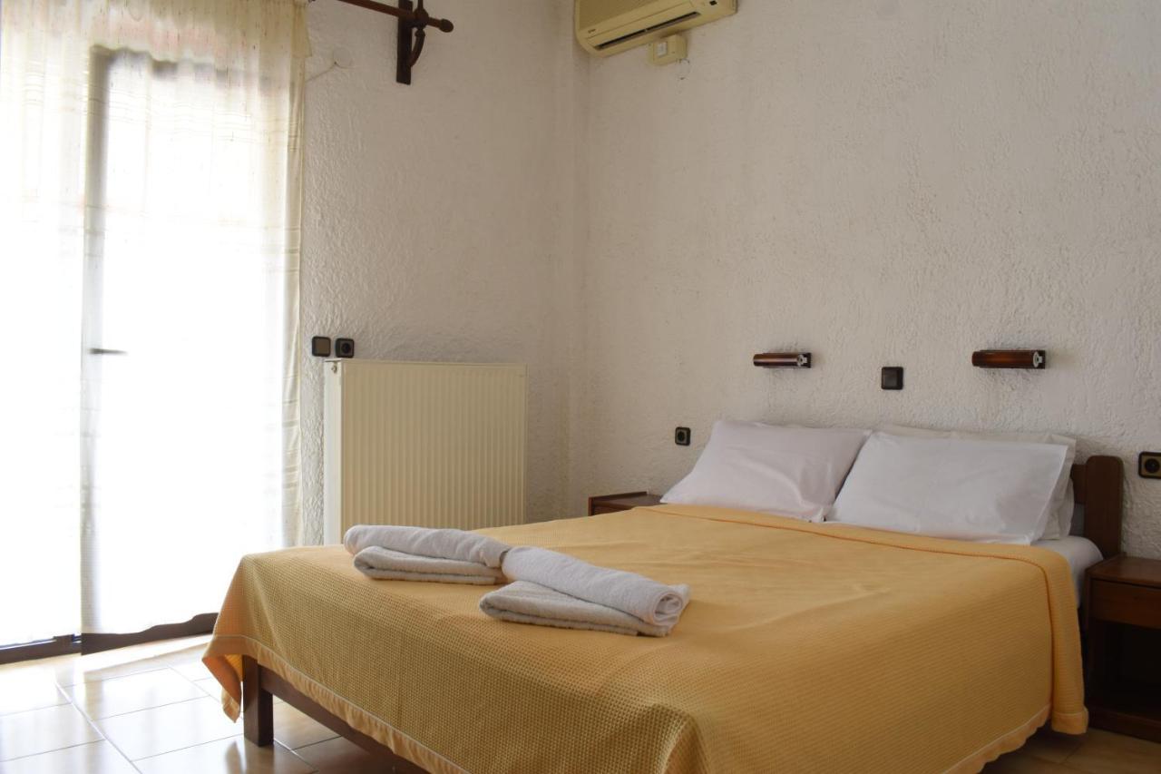 Hotel Lefkes Paralia Skotinis Exterior photo