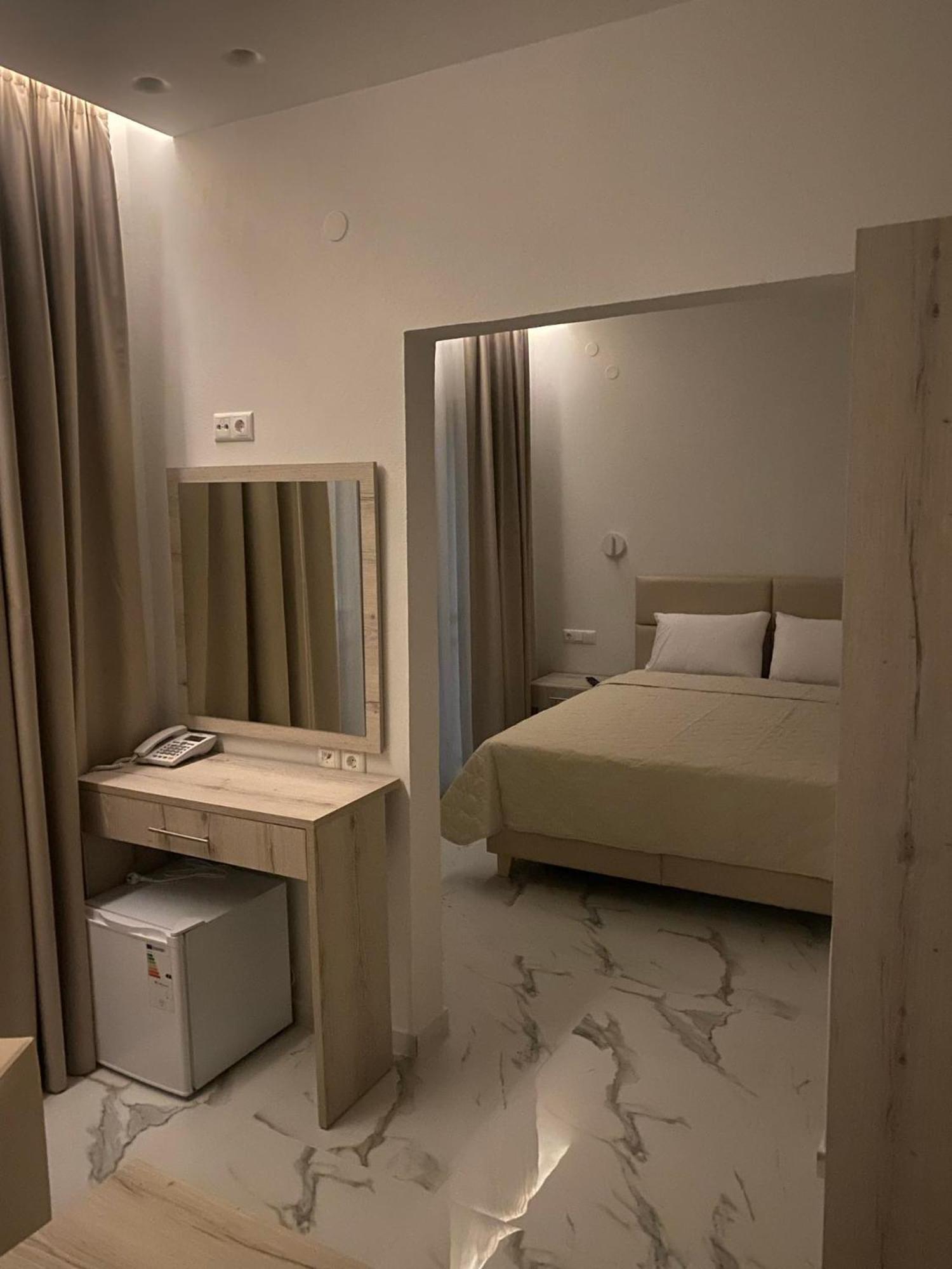 Hotel Lefkes Paralia Skotinis Exterior photo