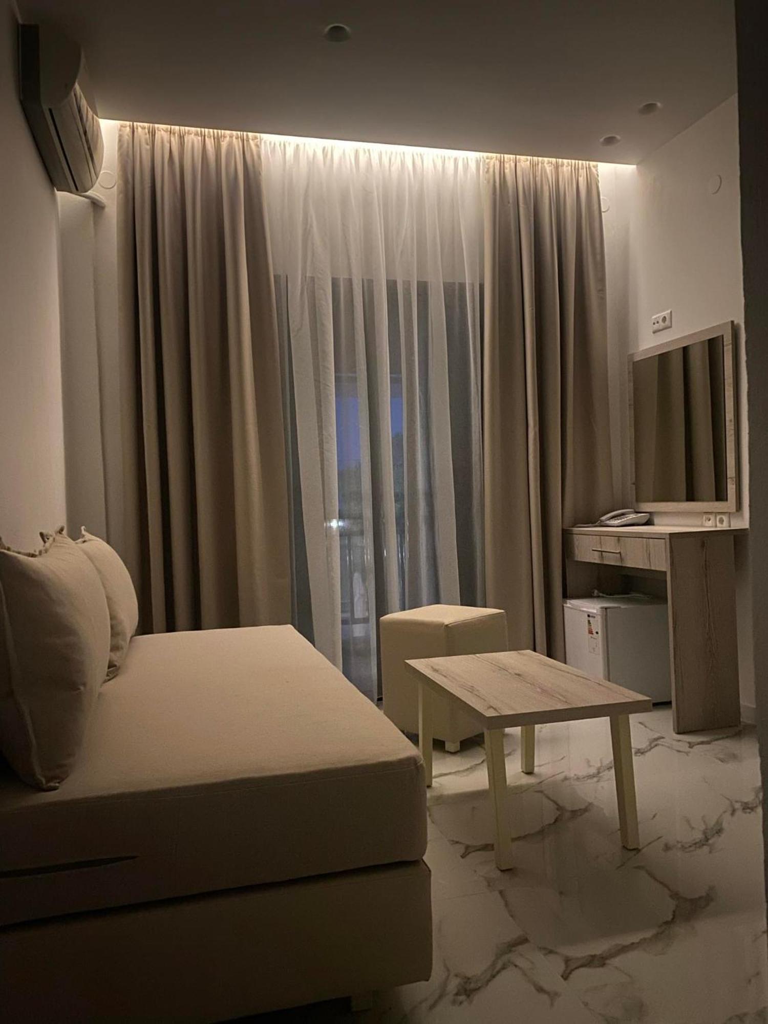 Hotel Lefkes Paralia Skotinis Room photo