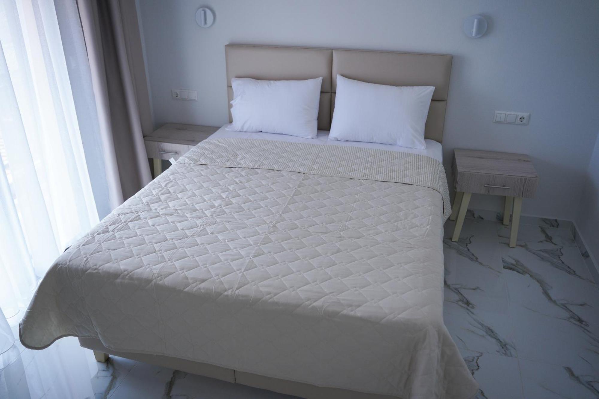 Hotel Lefkes Paralia Skotinis Exterior photo
