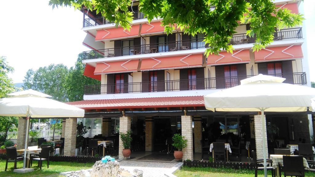 Hotel Lefkes Paralia Skotinis Exterior photo