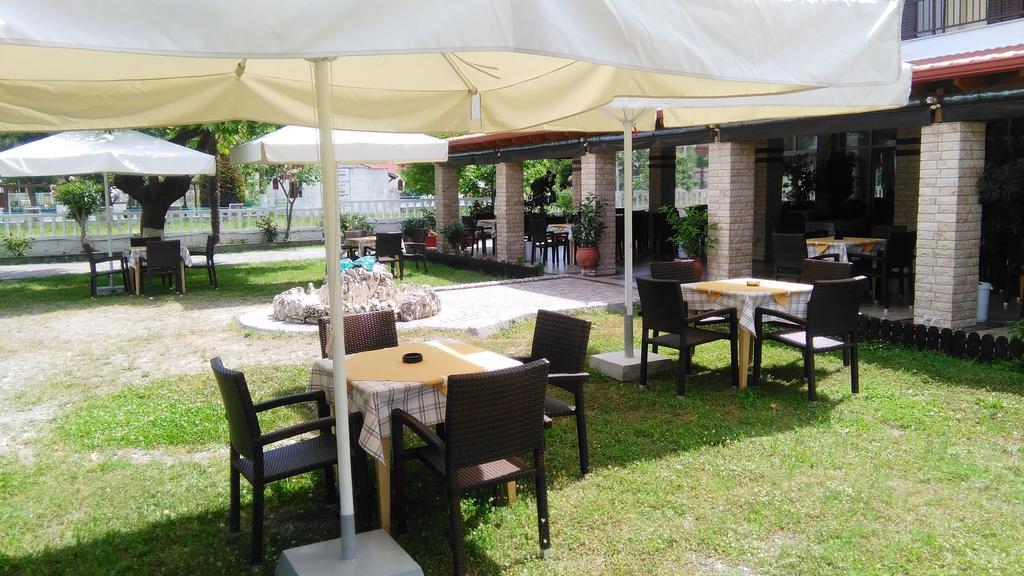 Hotel Lefkes Paralia Skotinis Exterior photo