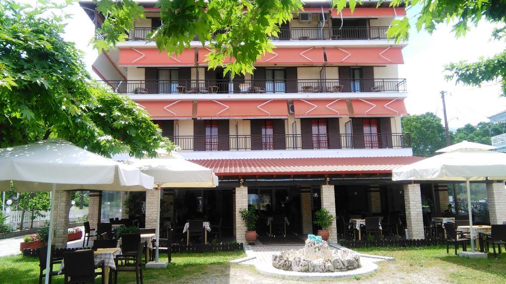 Hotel Lefkes Paralia Skotinis Exterior photo