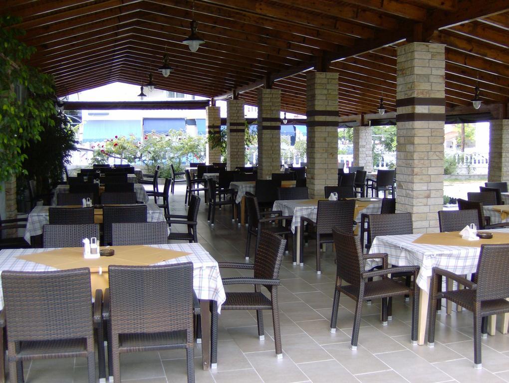Hotel Lefkes Paralia Skotinis Exterior photo