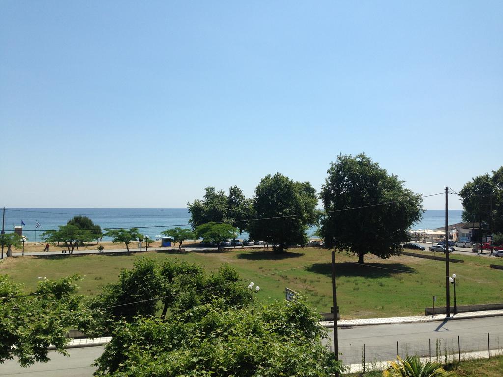 Hotel Lefkes Paralia Skotinis Exterior photo