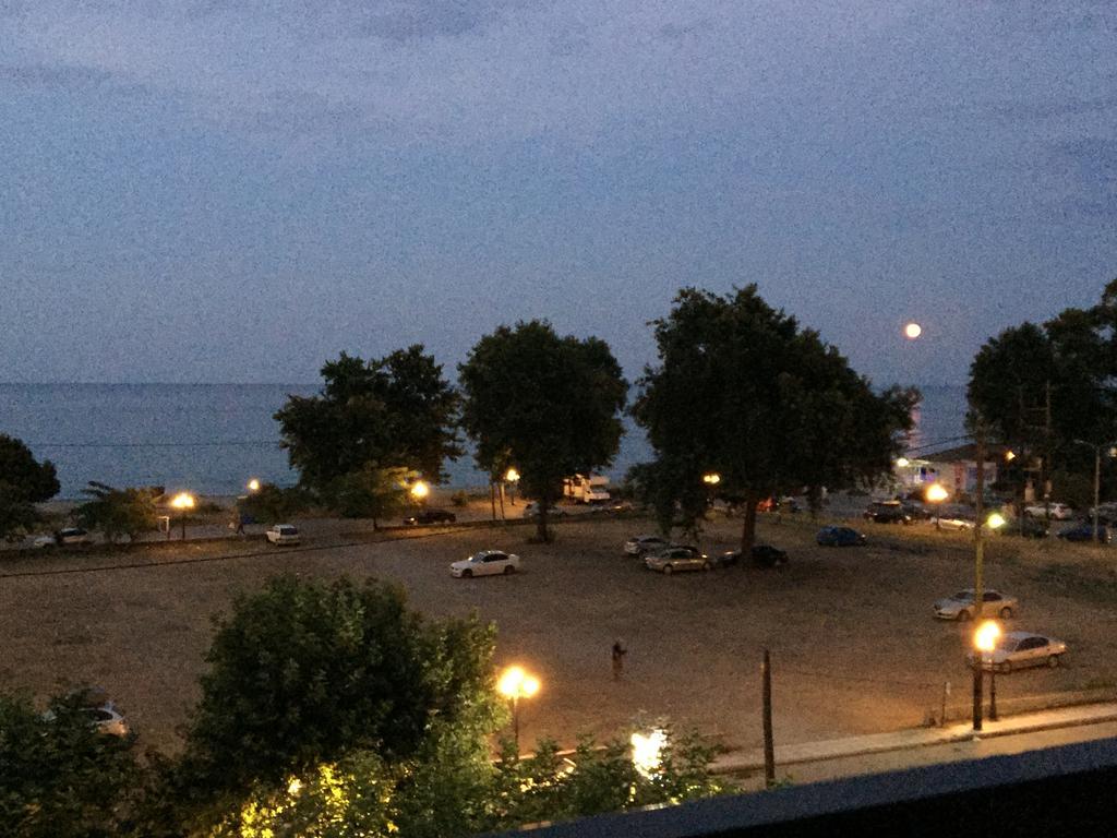 Hotel Lefkes Paralia Skotinis Exterior photo